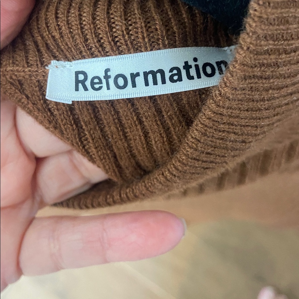 Reformation Brown Ribbed Cashmere Sweater - Picture 3 of 5